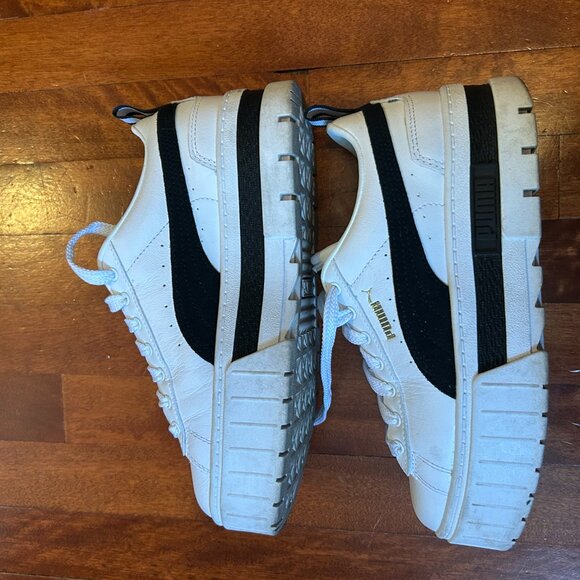 Puma Mayze Leather Platform Sneaker - size 7 - Picture 3 of 4